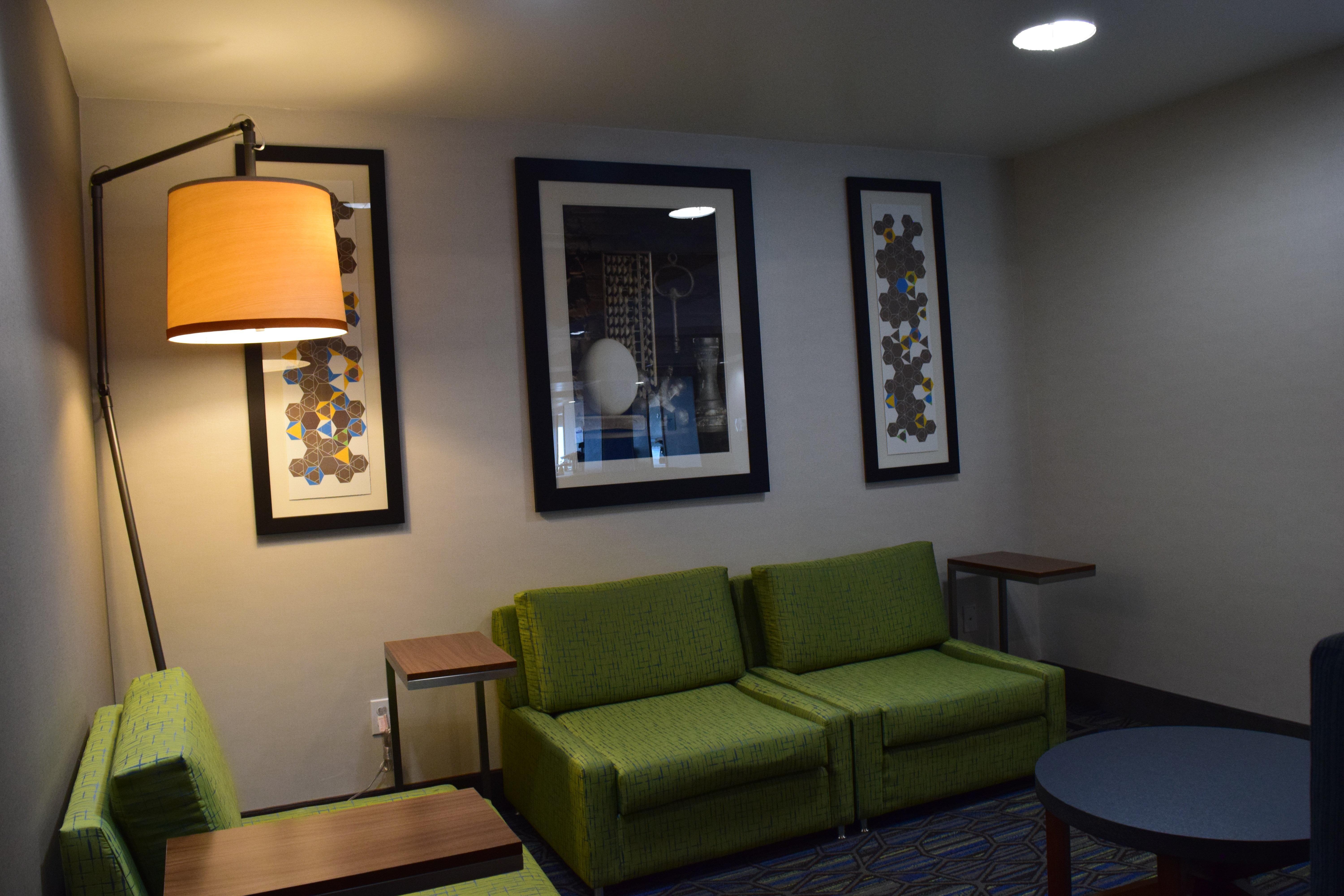 Holiday Inn Express & Suites Sparta Buitenkant foto