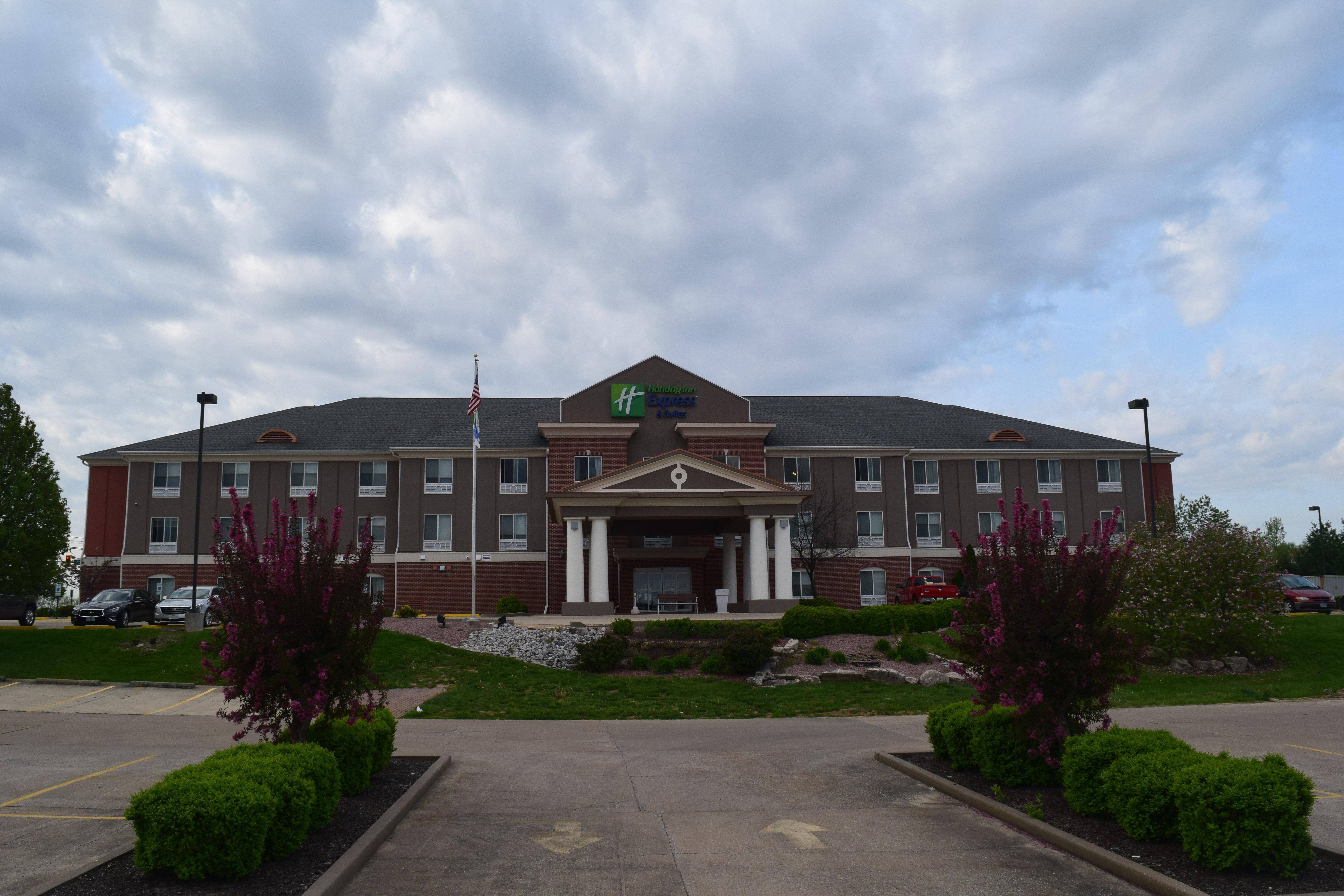 Holiday Inn Express & Suites Sparta Buitenkant foto